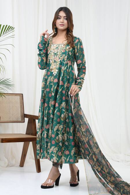 Shop_Yuvraani Jaipur_Green Chanderi, Organza Embroidery Round Neck Floral Print Kurta And Pant Set _Online_at_Aza_Fashions