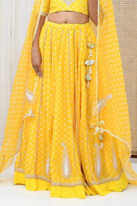 Yuvraani Jaipur_Yellow Chanderi, Organza Embroidery, Tassels Round Floral Paisley Lehenga Set _Online_at_Aza_Fashions