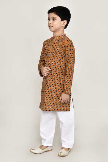 Petite Pomme_Yellow Cotton Floral Buta Print Kurta With Pant _at_Aza_Fashions
