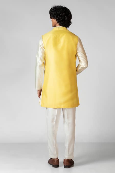 PAARSH Flying Birds Hand Embroidered Kurta Set 