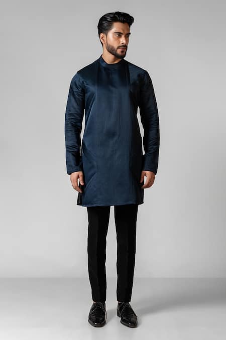 Paarsh Solid Pintuck Kurta With Pant 