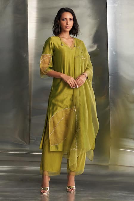 Charkhee Green Kurta Chanderi Hand Embroidered Nakshi V Neck Zari Set 