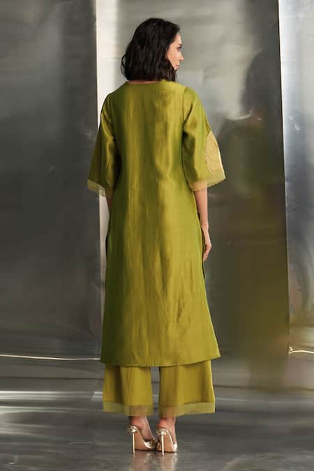 Shop Charkhee Green Chanderi, , Organza, Satin Embroidery, Gota Hand Kurta Set at Aza Fashions Shop_Charkhee_Green Chanderi, , Organza, Satin Embroidery, Gota Hand Kurta Set _at_Aza_Fashions