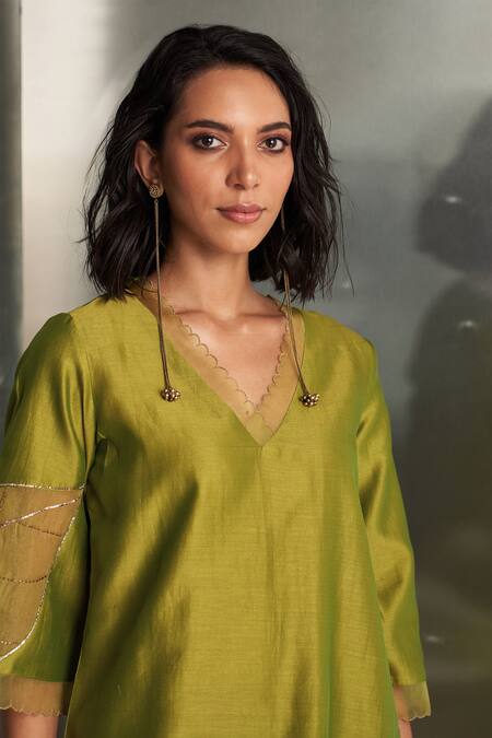 Shop Charkhee Green Chanderi, , Organza, Satin Embroidery, Gota Hand Kurta Set Online at Aza Fashions Shop_Charkhee_Green Chanderi, , Organza, Satin Embroidery, Gota Hand Kurta Set _Online_at_Aza_Fashions