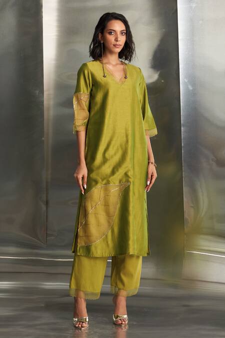 Charkhee Green Chanderi, , Organza, Satin Embroidery, Gota Hand Kurta Set at Aza Fashions Charkhee_Green Chanderi, , Organza, Satin Embroidery, Gota Hand Kurta Set _at_Aza_Fashions