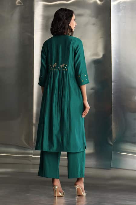 Shop Charkhee Green Kurta Chanderi Embellished Studs V Neck Gems Palazzo Set at Aza Fashions Shop_Charkhee_Green Kurta Chanderi Embellished Studs V Neck Gems Palazzo Set _at_Aza_Fashions