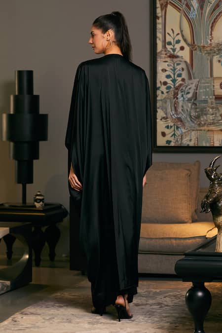 Shop Siddartha Tytler Black Lycra, Satin Crystals Split V-neck Embellished Bodice Kaftan at Aza Fashions Shop_Siddartha Tytler_Black Lycra, Satin Crystals Split V-neck Embellished Bodice Kaftan _at_Aza_Fashions