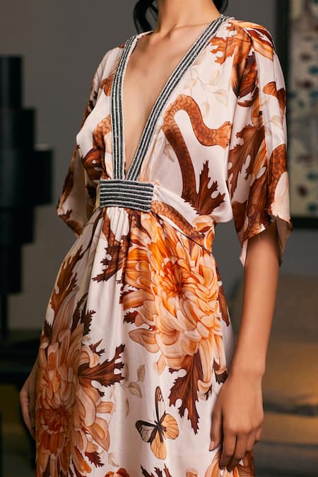 Buy_Siddartha Tytler_Beige V-neck Chrysanthemum Print Kaftan _Online_at_Aza_Fashions