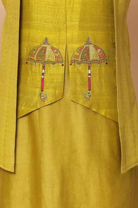 Kudrat Couture_Green Raw Silk Embroidery Resham Kurta Set_at_Aza_Fashions
