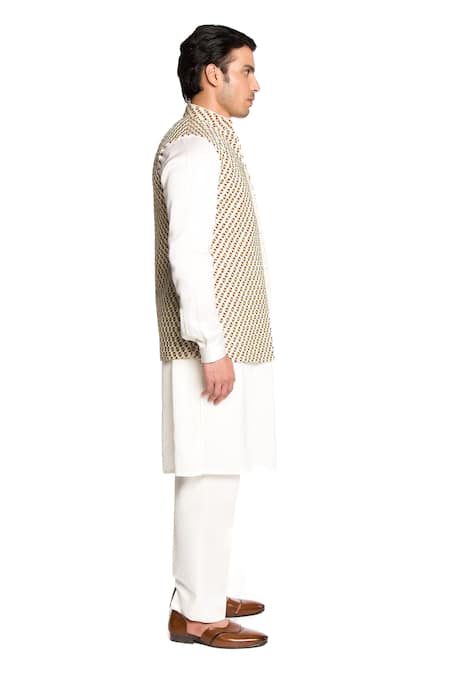 Arjuun Kilachand Ivory Linen Silk Embroidered Kashmiri Floral Bundi Set Online at Aza Fashions Arjuun Kilachand_Ivory Linen Silk Embroidered Kashmiri Floral Bundi Set _Online_at_Aza_Fashions