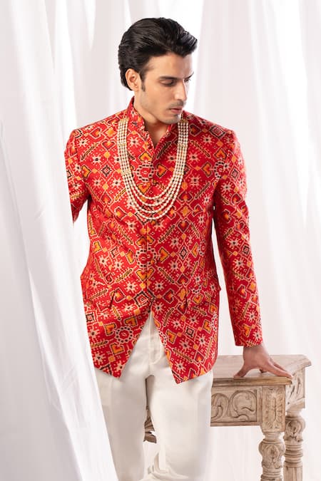 Shop Arjuun Kilachand Red Patola Bandhgala With Pant at Aza Fashions Shop_Arjuun Kilachand_Red Patola Bandhgala With Pant _at_Aza_Fashions