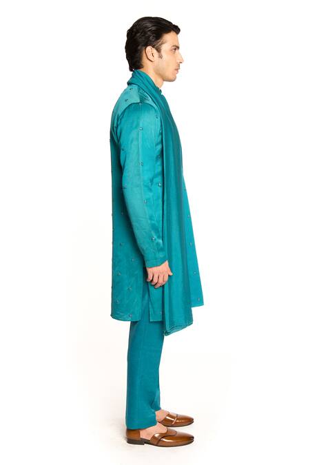 Arjuun Kilachand Blue Linen, Silk Embroidery Straight Kurta Set With Shawl at Aza Fashions Arjuun Kilachand_Blue Linen, Silk Embroidery Straight Kurta Set With Shawl _at_Aza_Fashions