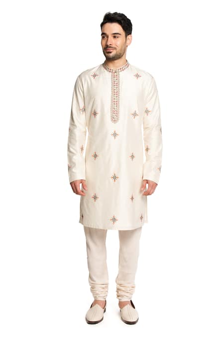 ARJUUN KILACHAND Ivory Spun Silk Embroidered Kashmiri Kurta With Churidar 