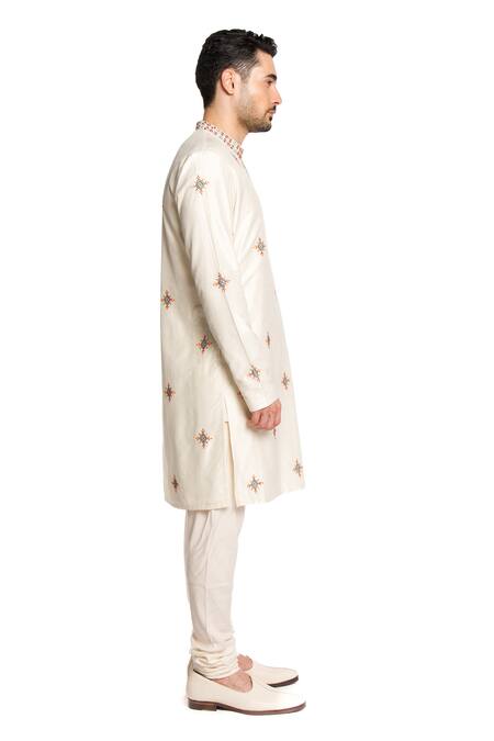 Arjuun Kilachand_Ivory Spandex, Silk Embroidery Kashmiri Kurta With Churidar _Online_at_Aza_Fashions
