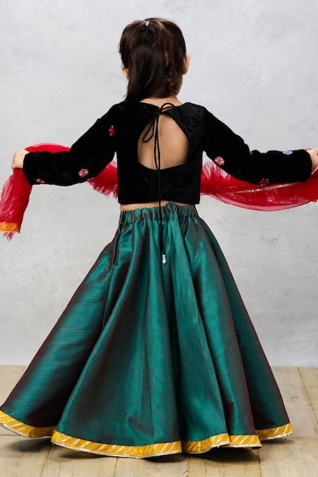 Shop Pinkcow designs pvt ltd Black Velvet, Silk, Chiffon Embroidery Floral Choli And Lehenga Set at Aza Fashions Shop_Pinkcow designs pvt ltd_Black Velvet, Silk, Chiffon Embroidery Floral Choli And Lehenga Set _at_Aza_Fashions