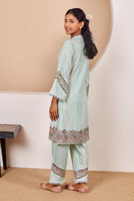 Shop Bhawna Sethi Green Cotton, Silk Pearls, Sequins, Cut Work Lovebird Kurta And Pant Co-ord Set Shop_Bhawna Sethi_Green Cotton, Silk Pearls, Sequins, Cut Work Lovebird Kurta And Pant Co-ord Set