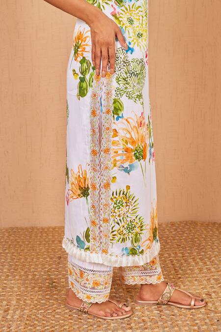 Bhawna Sethi_White Cotton, Silk, Pelican Floral Print Sleeveless Kurta Set With Dupatta _at_Aza_Fashions