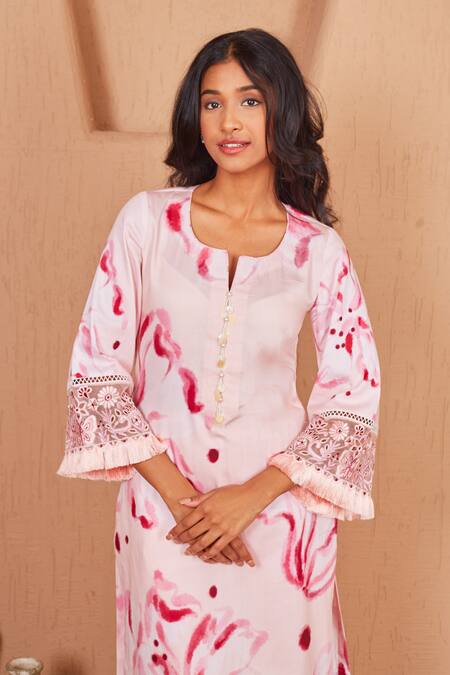 Bhawna Sethi Pink Cotton, Silk Embroidery, Cut Work Rosella Floral Print Kurta With Pant Online at Aza Fashions Bhawna Sethi_Pink Cotton, Silk Embroidery, Cut Work Rosella Floral Print Kurta With Pant _Online_at_Aza_Fashions