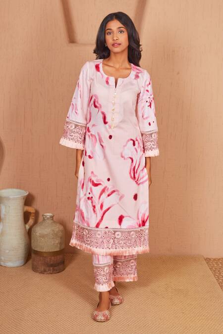 Shop Bhawna Sethi Pink Cotton, Silk, Organza Rosella Floral Print Kurta Set With Dupatta Online at Aza Fashions Shop_Bhawna Sethi_Pink Cotton, Silk, Organza Rosella Floral Print Kurta Set With Dupatta _Online_at_Aza_Fashions