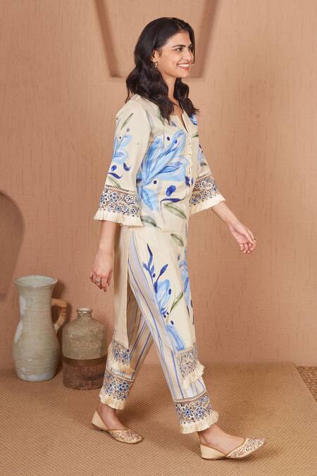 Buy_Bhawna Sethi_Yellow Cotton, Silk Embroidery Round Neck Canary Floral Print Kurta With Pant _Online_at_Aza_Fashions