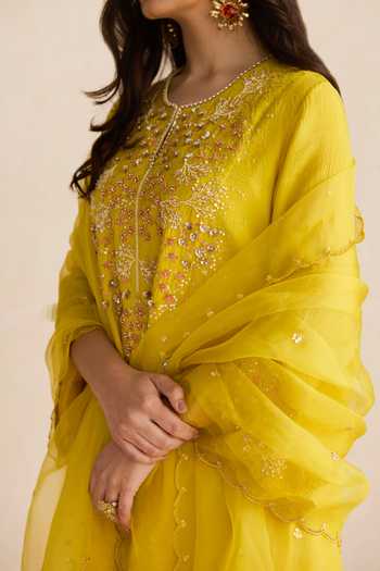 One Not Two Yellow Organza Sequins, Beads Embroidered Dupatta Online at Aza Fashions One Not Two_Yellow Organza Sequins, Beads Embroidered Dupatta _Online_at_Aza_Fashions