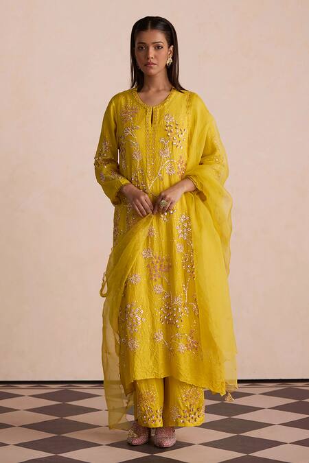 Buy_One Not Two_Yellow Organza Embroidery Scalloped Dupatta _Online_at_Aza_Fashions