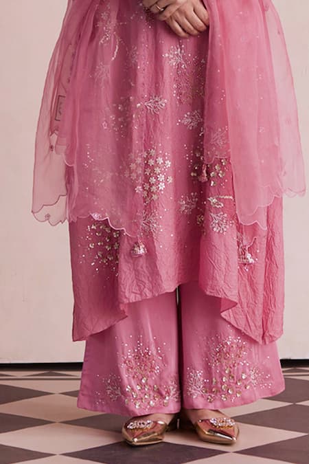 One Not Two_Pink Organza Embroidery Floral Work Scalloped Dupatta _Online_at_Aza_Fashions