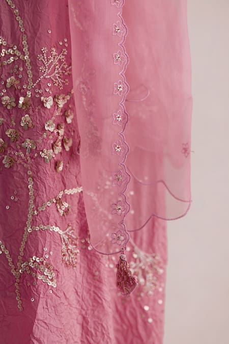 Buy_One Not Two_Pink Organza Embroidery Floral Work Scalloped Dupatta _Online_at_Aza_Fashions