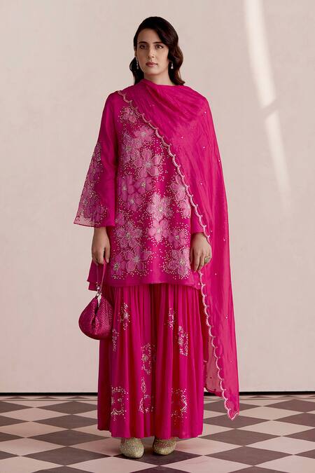 Buy_One Not Two_Pink Silk Sequins, Beads Work Scalloped Dupatta _Online_at_Aza_Fashions