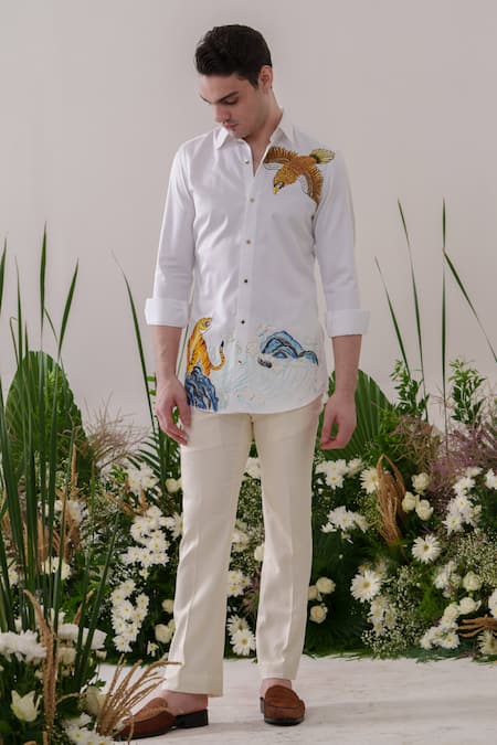 Amrit Dawani White Cotton Handpainted Eagle And Tiger & Shirt 