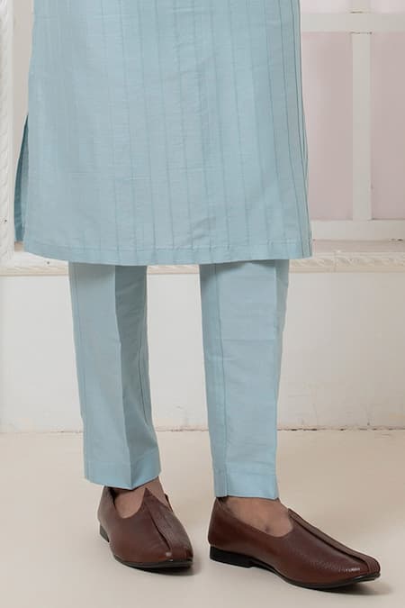 Darshika Menswear_Blue Silk, Cotton Embroidery Geometric Thread Work Bundi Kurta Set _Online_at_Aza_Fashions
