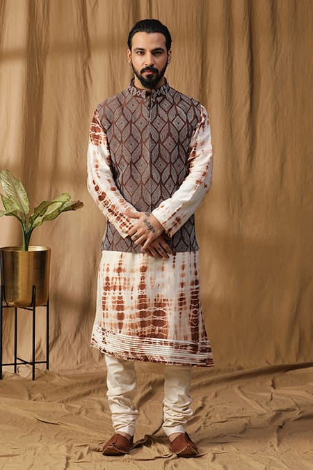 Kudrat Couture Geometric Embroidered Bundi Kurta Set 