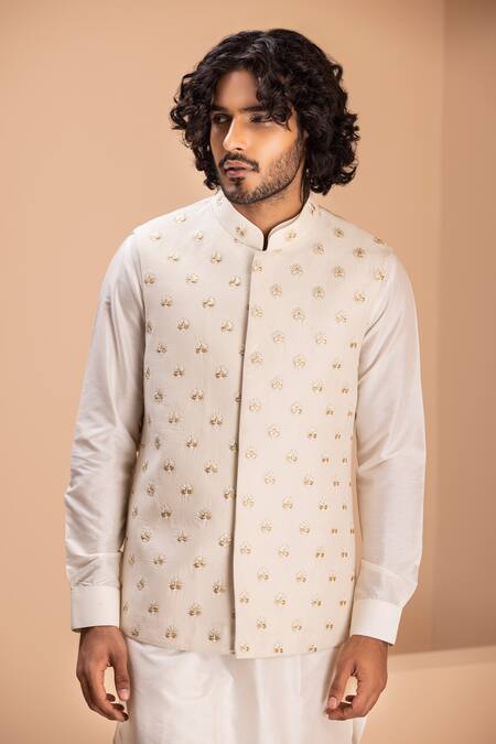 Buy_Amit Arora_Cream Silk Embroidery Wildflora Bundi Kurta Set 