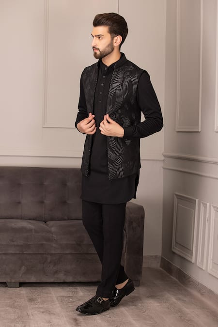 AMIT ARORA Black Knit Embroidery Synodic Swerve Bundi Kurta Set 