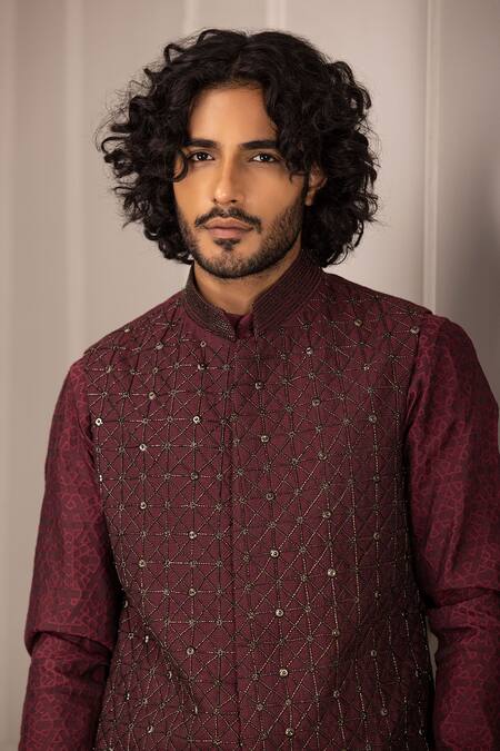 Amit Arora Wine Silk Cut Work, Embroidery Flora Cutdana Jaal Bundi Set at Aza Fashions Amit Arora_Wine Silk Cut Work, Embroidery Flora Cutdana Jaal Bundi Set_at_Aza_Fashions