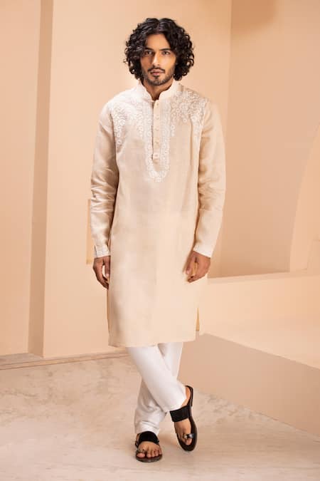 AMIT ARORA Embroidered Linen Kurta & Aligadhi Set 