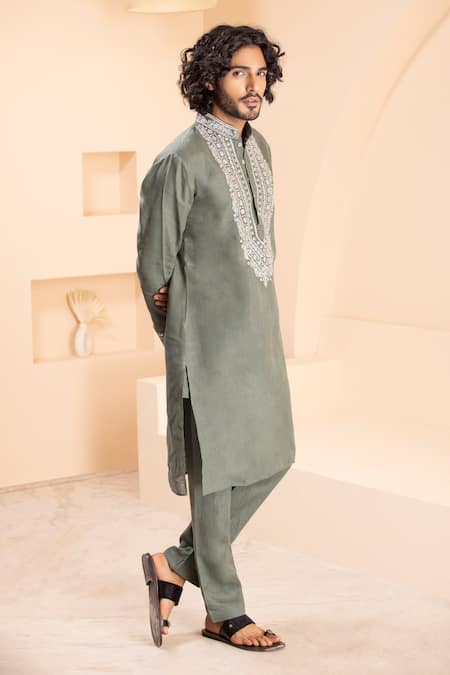 AMIT ARORA Zari Embroidered Kurta With Aligadhi 