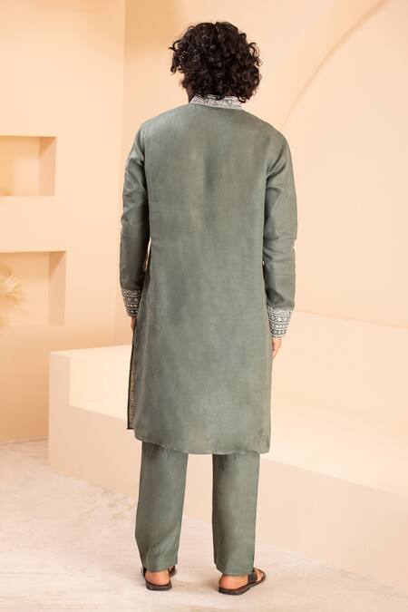 Shop Amit Arora Green Linen Zari, Metallic Thread Embroidered Kurta With Aligadhi at Aza Fashions Shop_Amit Arora_Green Linen Zari, Metallic Thread Embroidered Kurta With Aligadhi _at_Aza_Fashions
