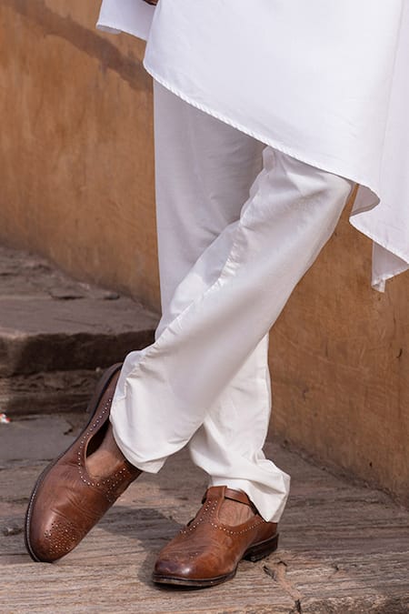 Amit Arora Pink Cotton, Silk, Rayon Embroidery Foliage Swerve Bundi Kurta Set Online at Aza Fashions Amit Arora_Pink Cotton, Silk, Rayon Embroidery Foliage Swerve Bundi Kurta Set _Online_at_Aza_Fashions