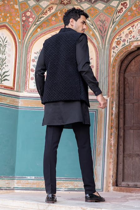 Shop Amit Arora Black Velvet, Cotton, Silk Embroidery Geometric French Knot Bundi Kurta Set at Aza Fashions Shop_Amit Arora_Black Velvet, Cotton, Silk Embroidery Geometric French Knot Bundi Kurta Set _at_Aza_Fashions