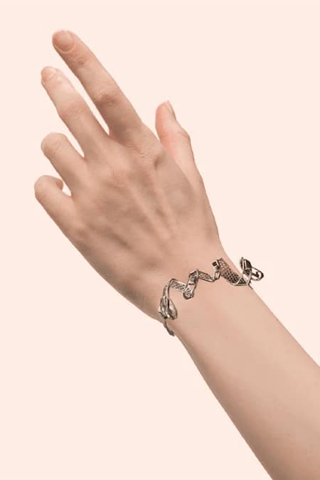 Gaurish Bespoke Jewellery Spirale Jaali Pattern Spiral Bracelet 