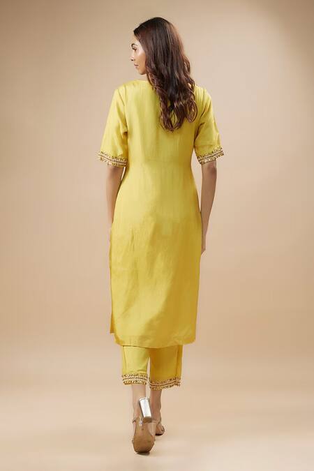 Label Deepshika Agarwal Zari Placement Embroidered Kurta Set 