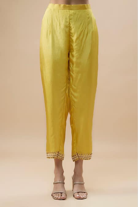 Label Deepshika Agarwal_Yellow Organza, Taffeta, Silk Embroidery, Zari V-neck Placement Kurta Set _Online_at_Aza_Fashions