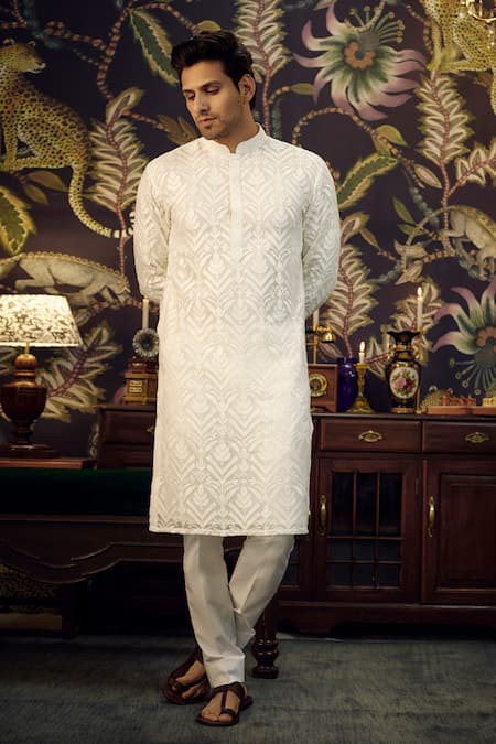 Kasbah Chikankari & Thread Embroidered Kurta 