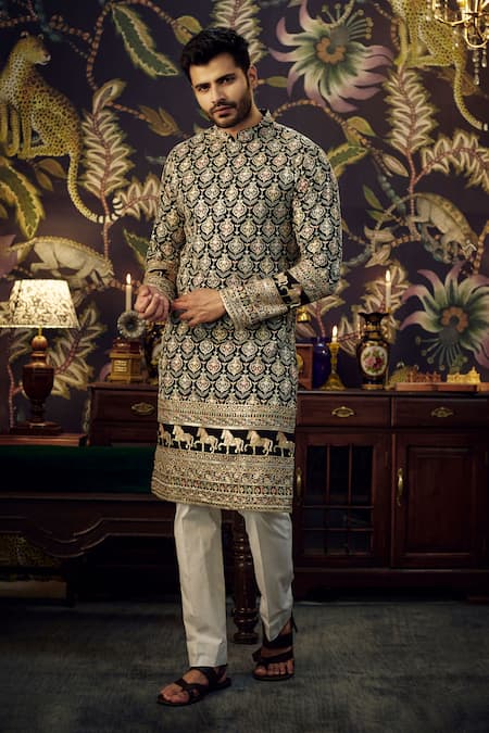 Kasbah Horse Figure Embroidered Kurta 