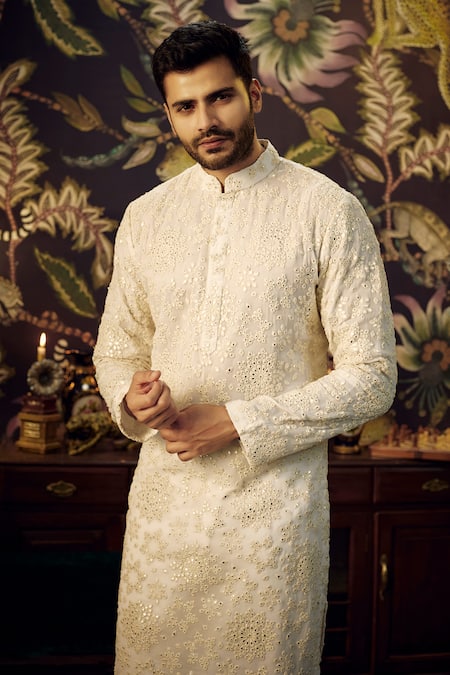 Buy_Kasbah_White Georgette Mirrors, Embroidery Chikankari Work Kurta