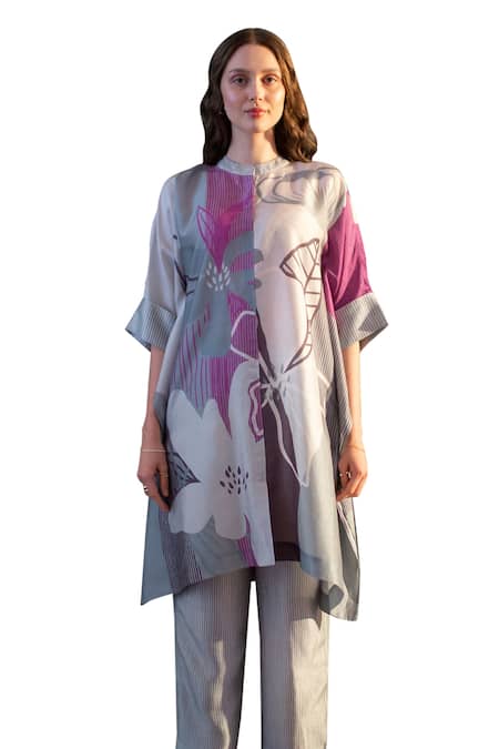Shop_Clos_Grey Silk Collared Asymmetric Print Kurta With Pant _Online_at_Aza_Fashions