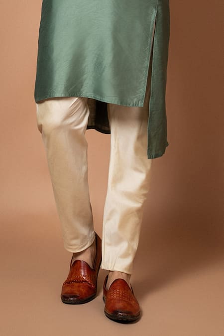 Buy Priyanka Haralalka Green Silk, Cotton Embroidery Floral Bundi And Kurta Set Buy_Priyanka Haralalka_Green Silk, Cotton Embroidery Floral Bundi And Kurta Set