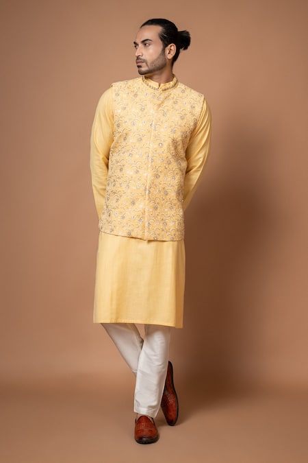 Priyanka Haralalka Yellow Ruby Cotton/cotton Silk Embroidered Floral Zardozi Bundi And Kurta Set 