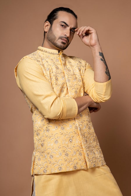 Buy_Priyanka Haralalka_Yellow , Silk, Satin Zari, Floral Zardozi Bundi Kurta Set _Online_at_Aza_Fashions